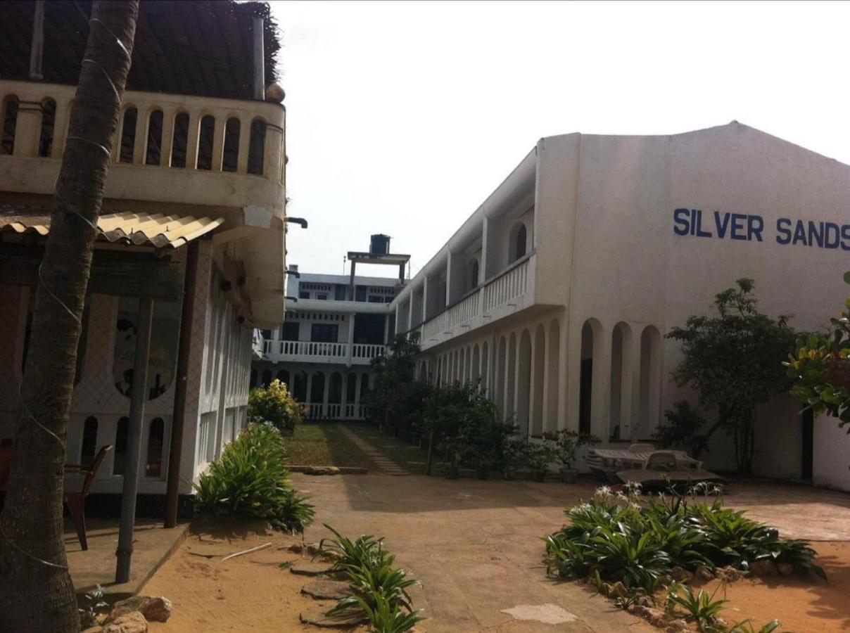 Hotel Silver Sands Negombo Eksteriør bilde