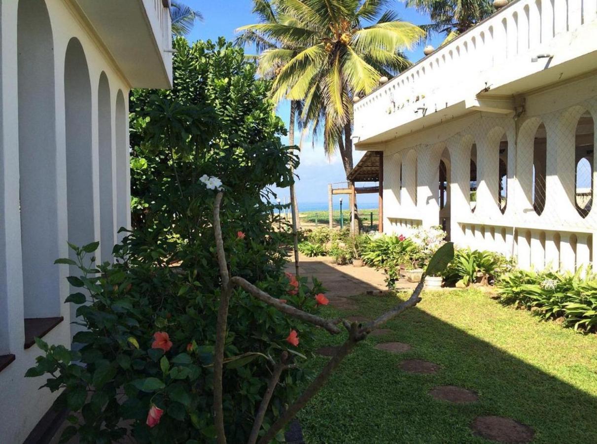 Hotel Silver Sands Negombo Eksteriør bilde