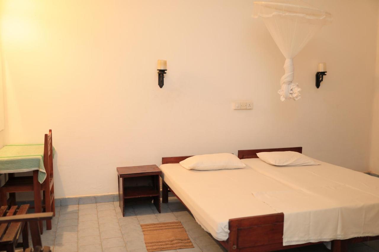 Hotel Silver Sands Negombo Eksteriør bilde